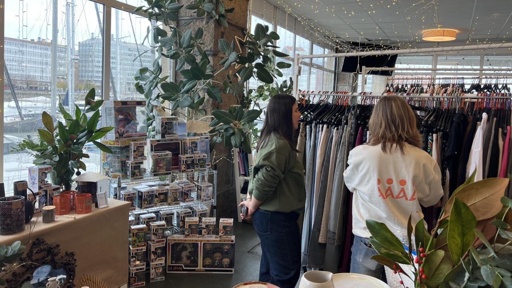 Éxito en A Coruña del mercadillo solidario de la Fundación Amador de Castro.