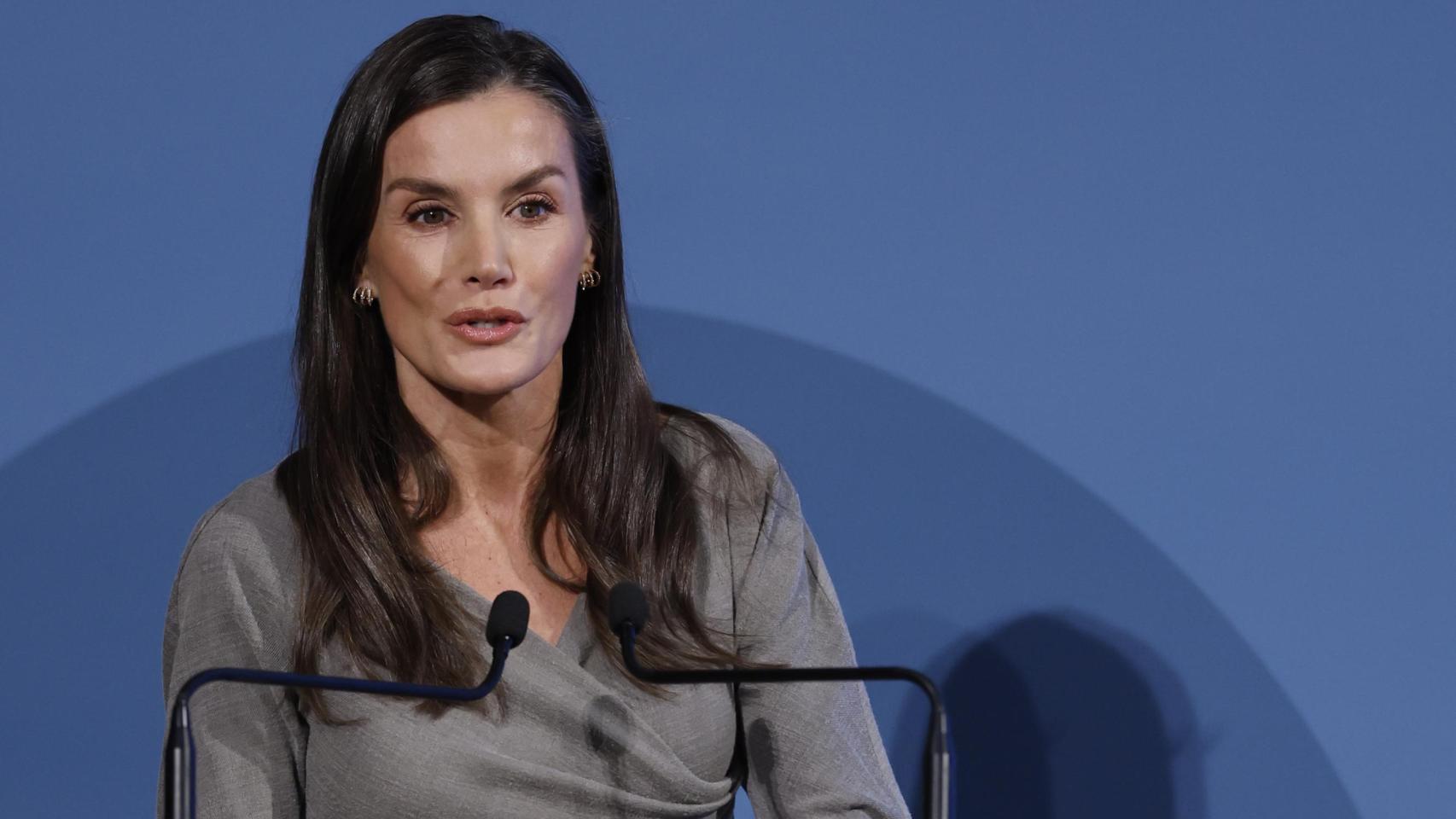 La Reina Letizia, en el acto de conmemoración del 20 aniversario de la FundéuRAE, este miércoles en la sede de la RAE, Madrid. Foto: EFE/Mariscal