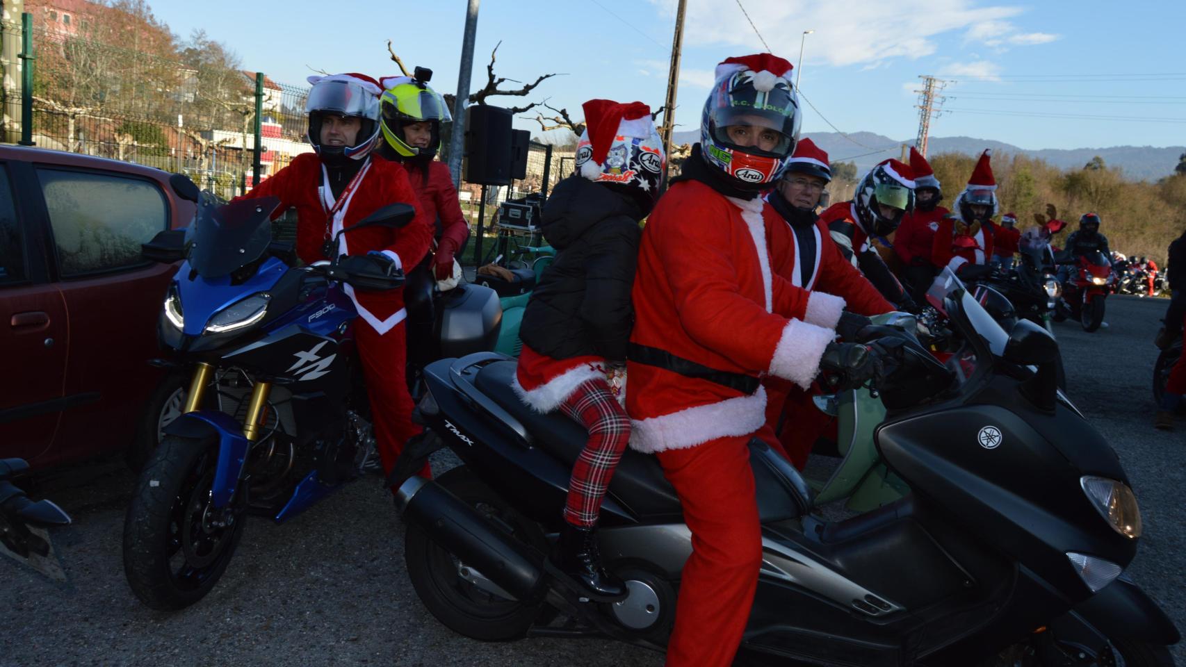 Papanoelada motera de Mos (Pontevedra)