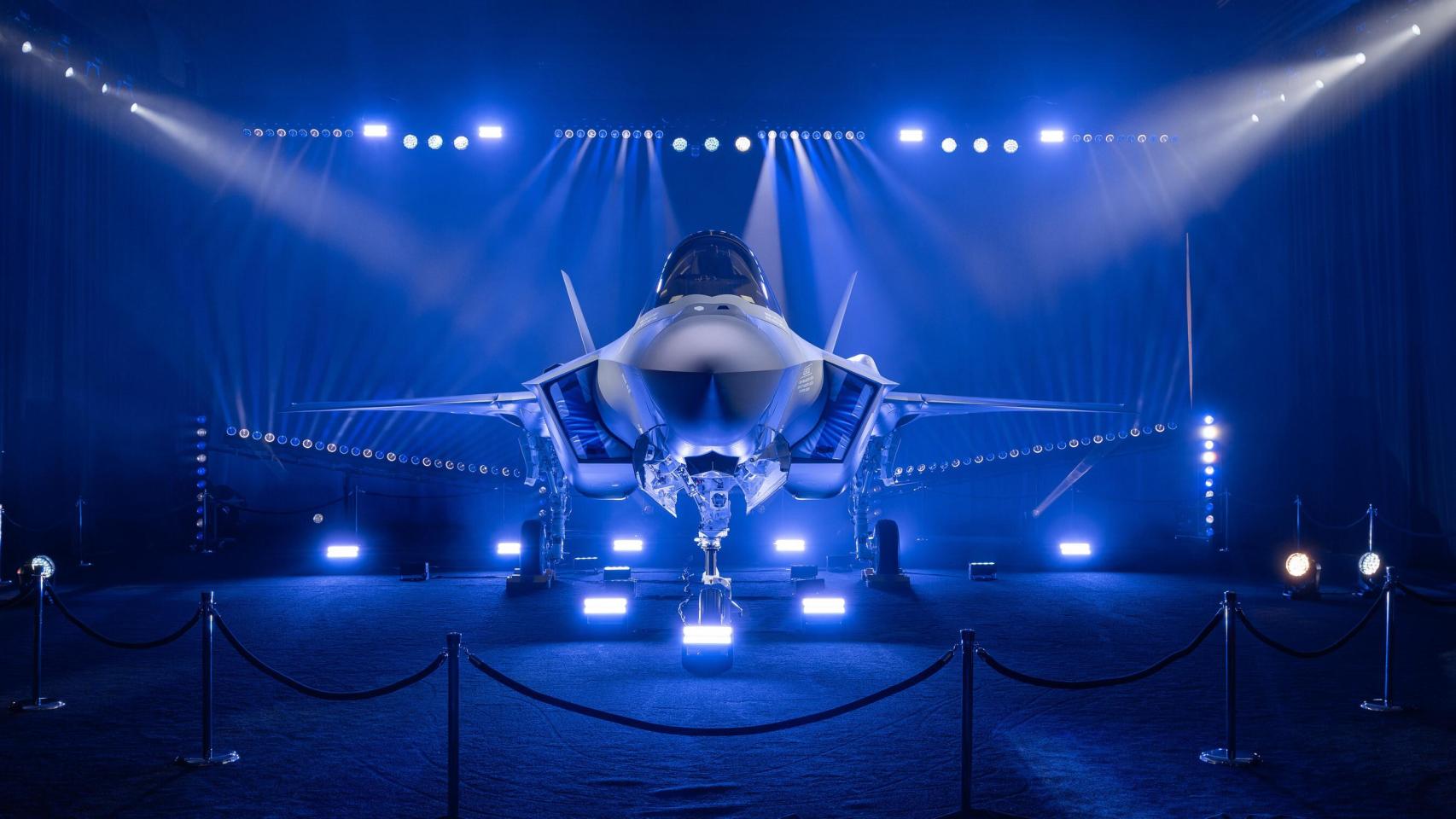 Presentación del primer caza F-35A Lightning II finlandés en la planta de producción de Lockheed Martin en Fort Worth.