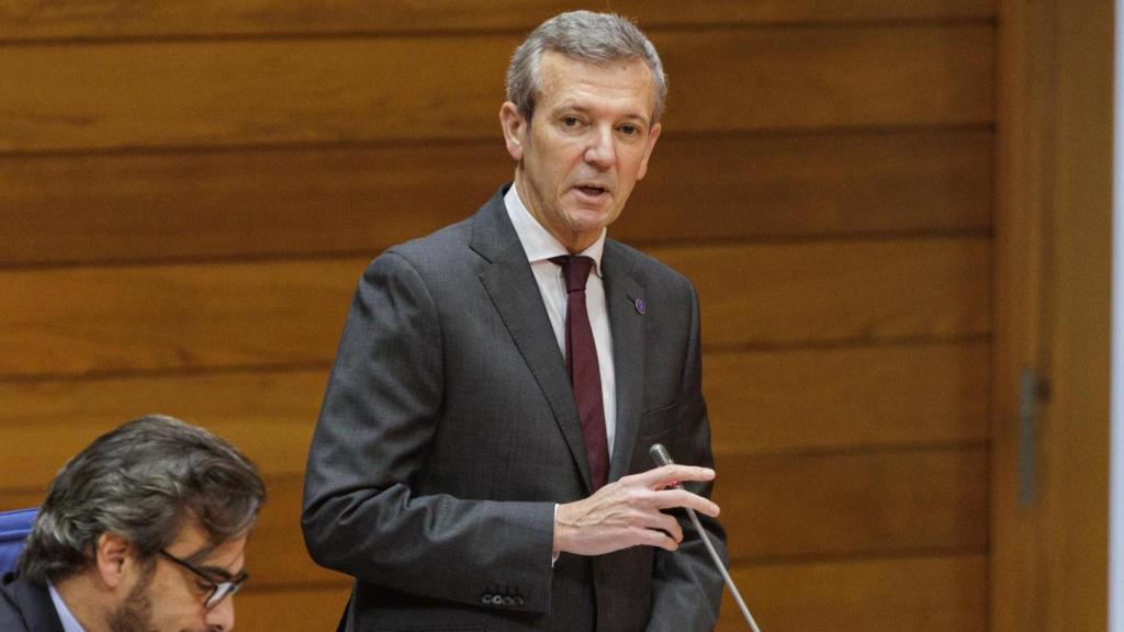El presidente de la Xunta, Alfonso Rueda, en la sesión de control.