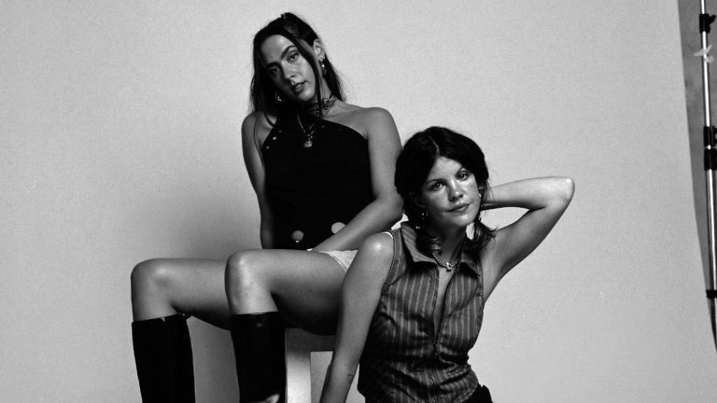 Las rockeras Hinds harán una parada en la ciudad de cristal con su nueva gira