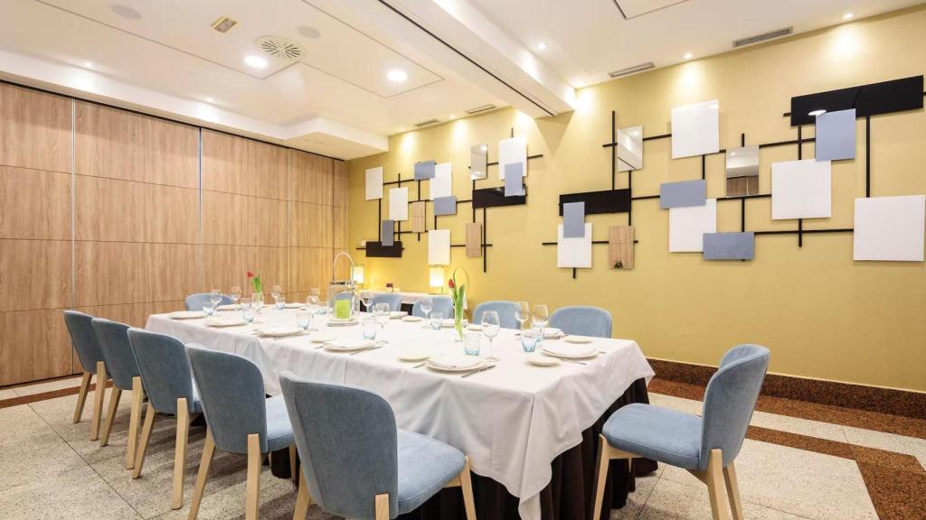 Uno de los comedores del restaurante 'El Infantado'.