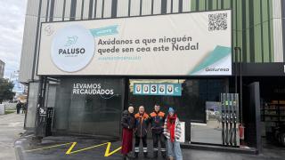 La valla publicitaria en Santiago que hará posible que nadie cene solo estas Navidades