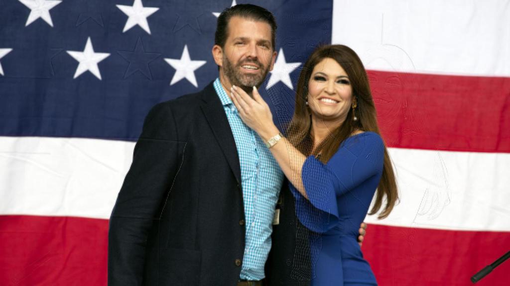 Donald Trump Jr., con su expareja, Kimberly Guilfoyle, en 2020.