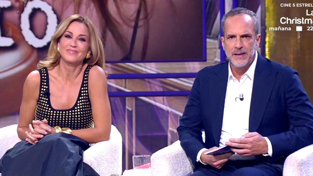 Beatriz Archidona y Santi Acosta, los presentadores de 'De viernes'.