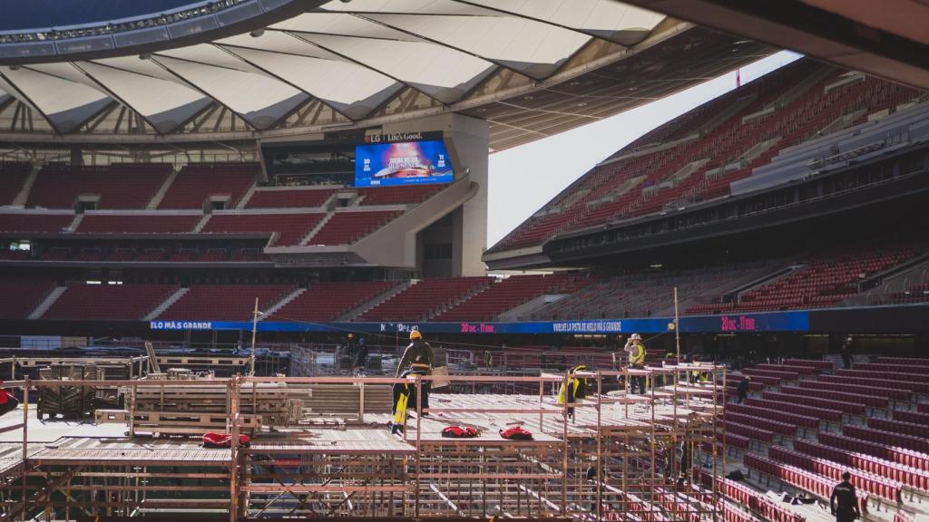 La construcción de la pista de hielo Madrid on Ice.