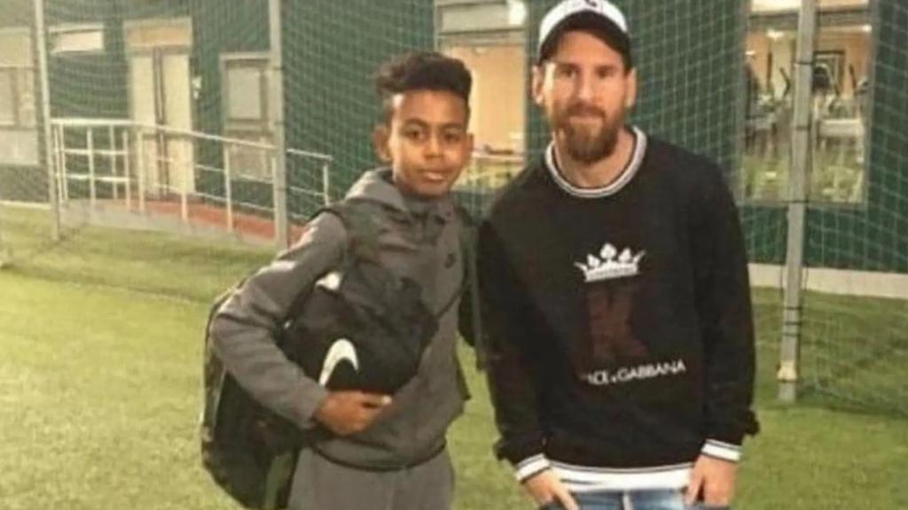 Lamine Yamal, de niño, junto a Leo Messi