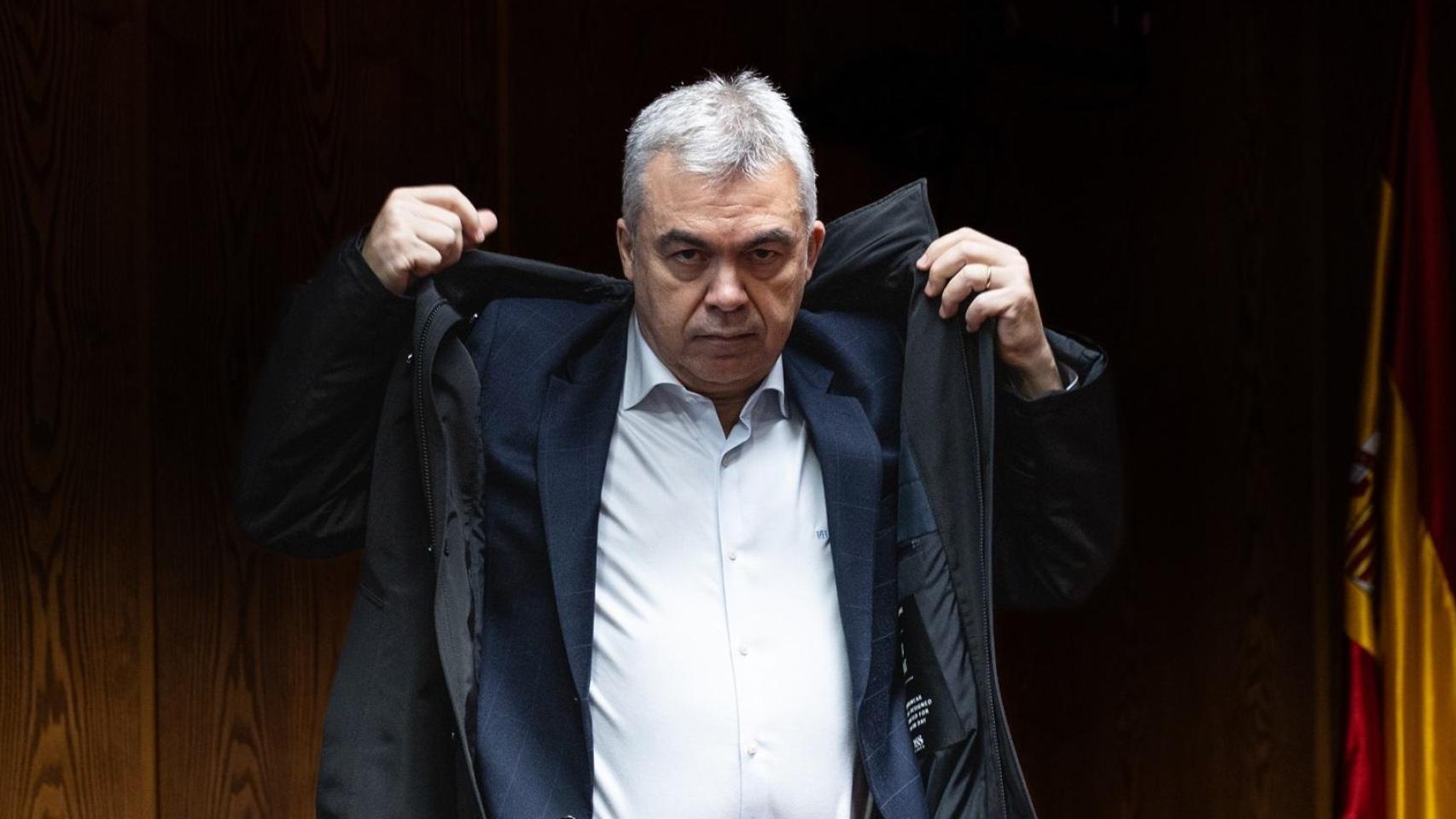 Santos Cerdán, justo antes de comenzar la comisión de investigación del Senado, este miércoles.