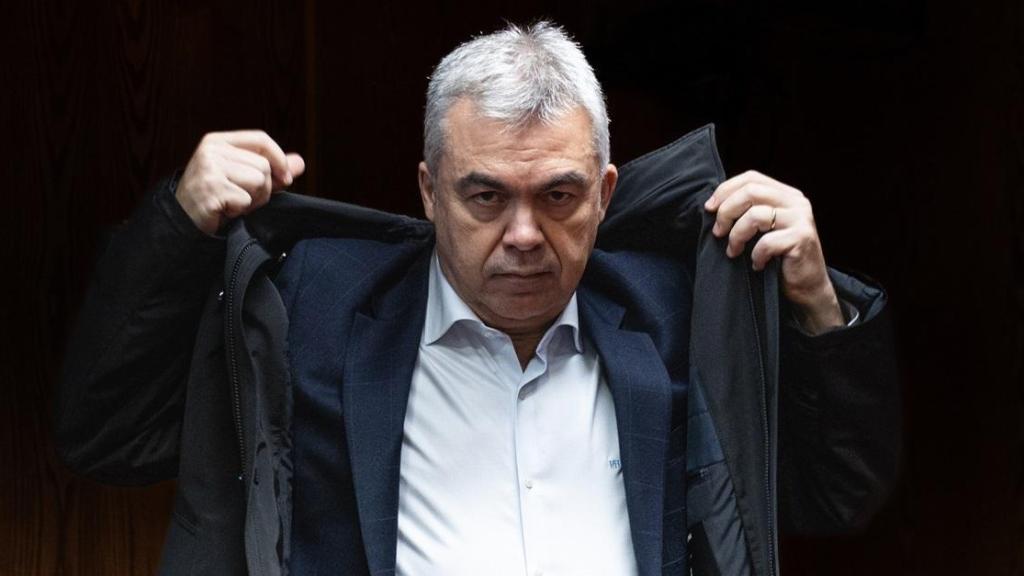 Santos Cerdán, justo antes de comenzar la comisión de investigación del Senado, este miércoles.