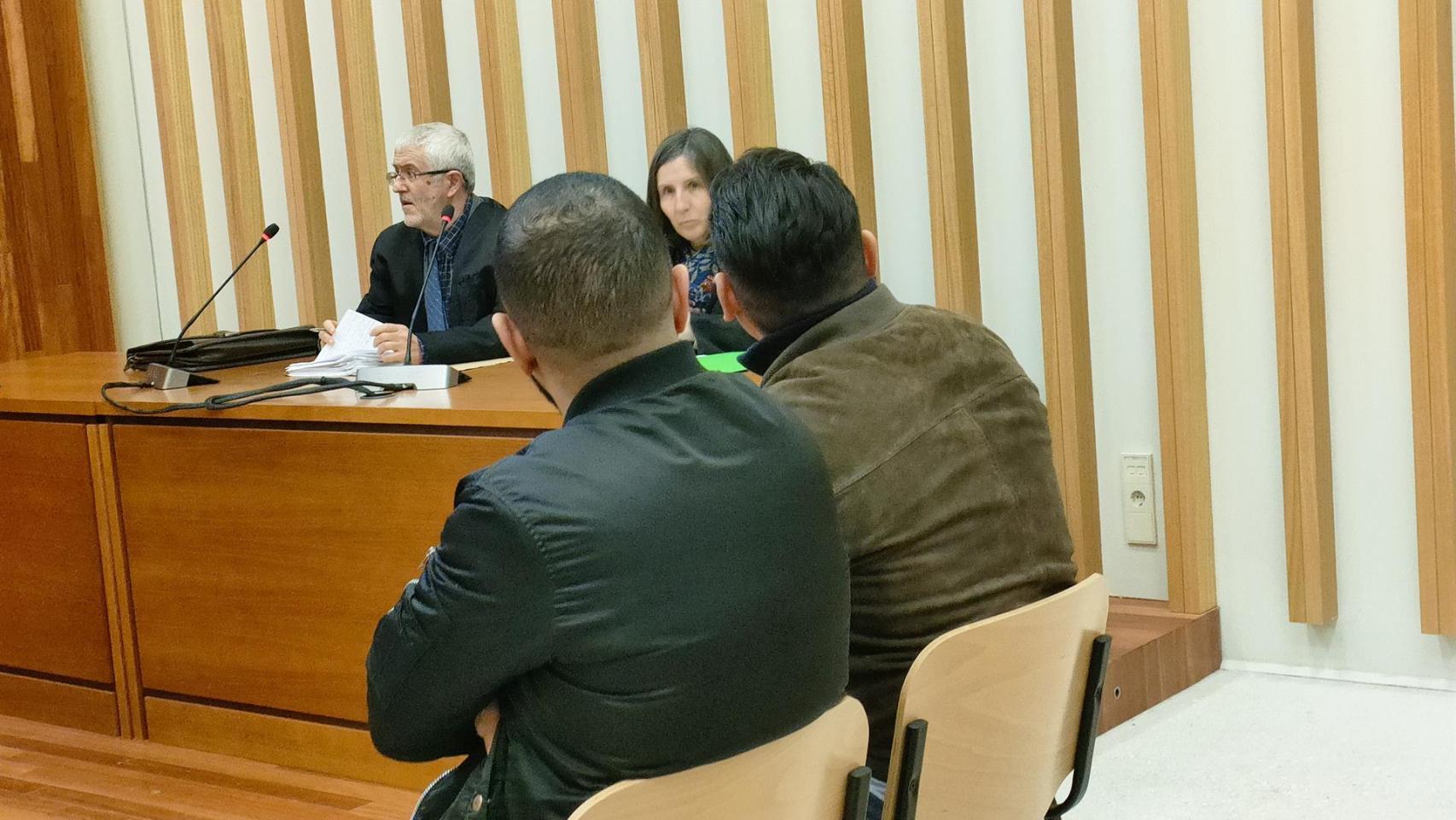 Dos acusados de extorsionar en Vigo a un hombre que confundieron con otro se declaran inocentes