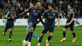 Mbappé y Gonzalo celebran un gol del Real Madrid frente al CF Talavera en la Copa del Rey.