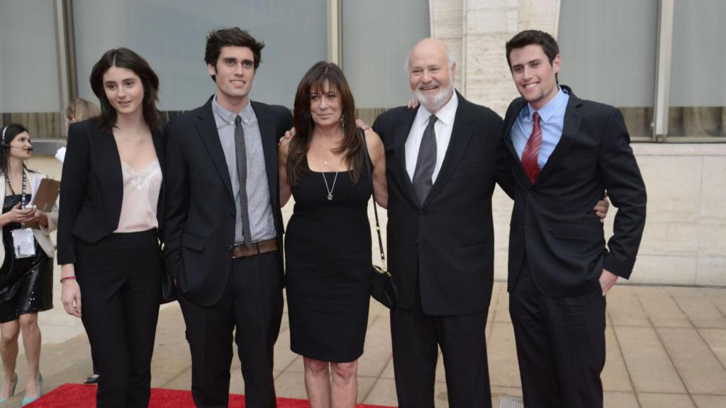 Rob Reiner con su esposa e hijos en una gala en Nueva York en 2014.
