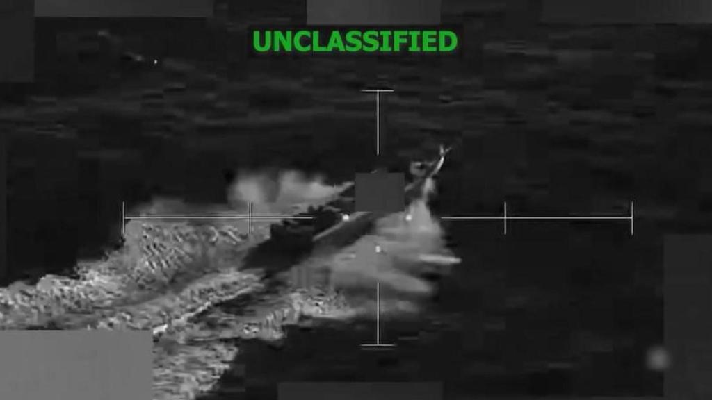 Imagen de la narcolancha atacada este miércoles por EEUU en el Pacífico.