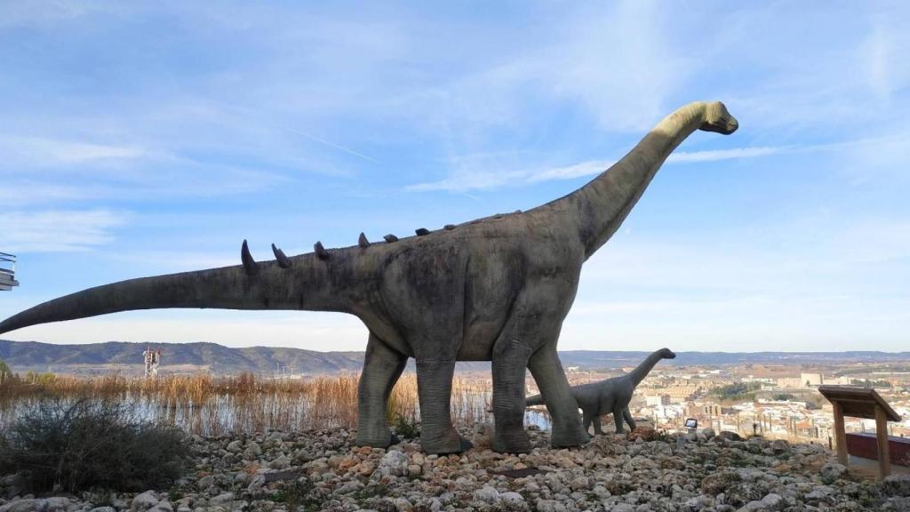 Museo de Paleontología de CLM a su paso por la LAV Valencia.