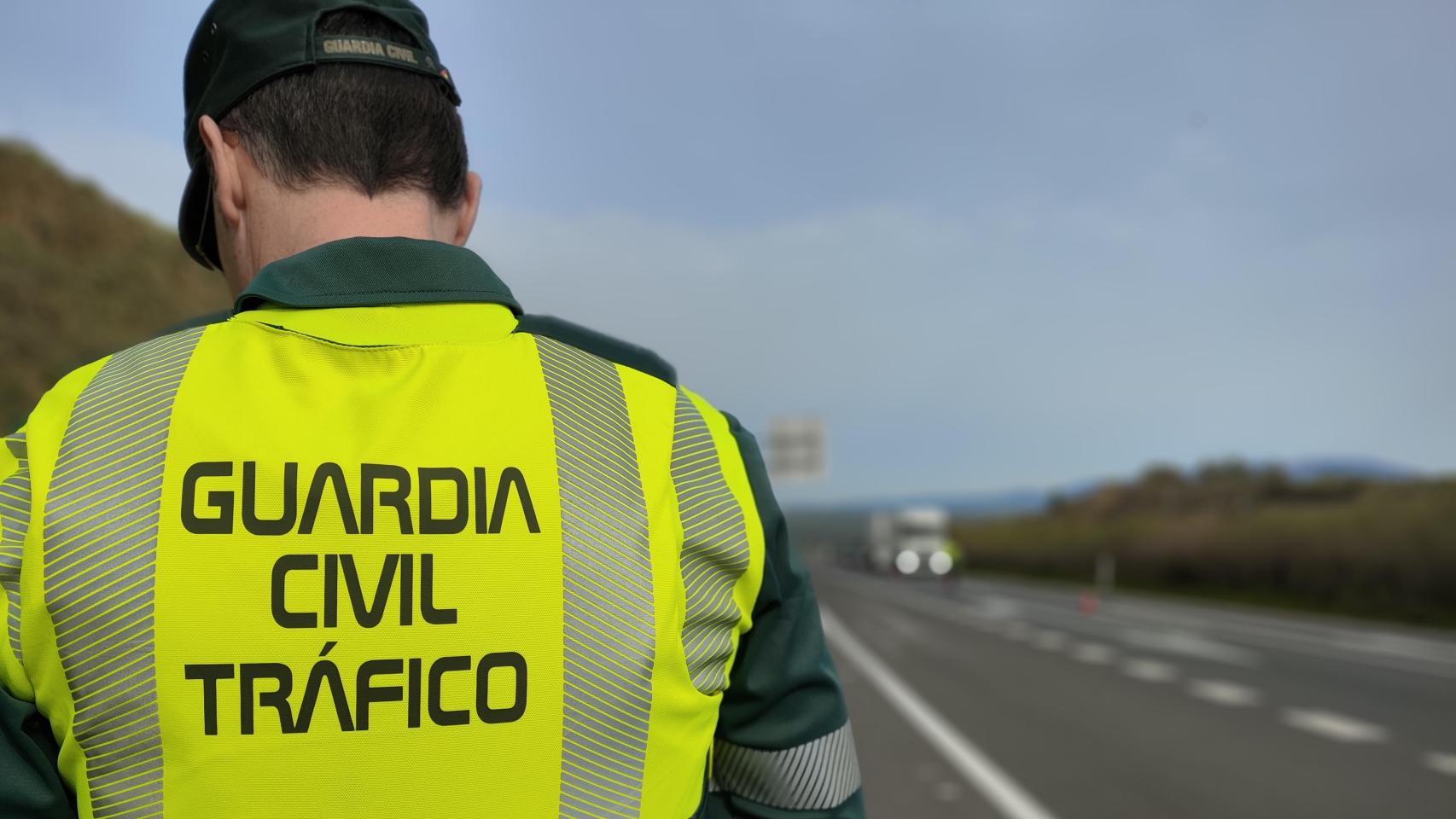 Un agente de la Guardia Civil de Tráfico