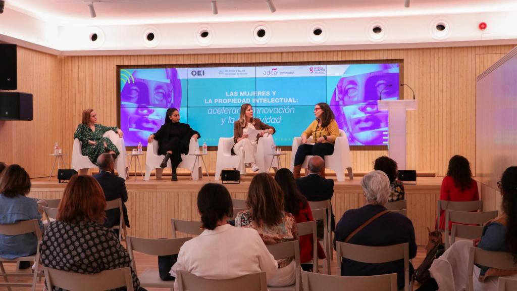 Evento 'Las mujeres y la propiedad intelectual', de la Cátedra de Cultura Digital de la OEI y la UA.