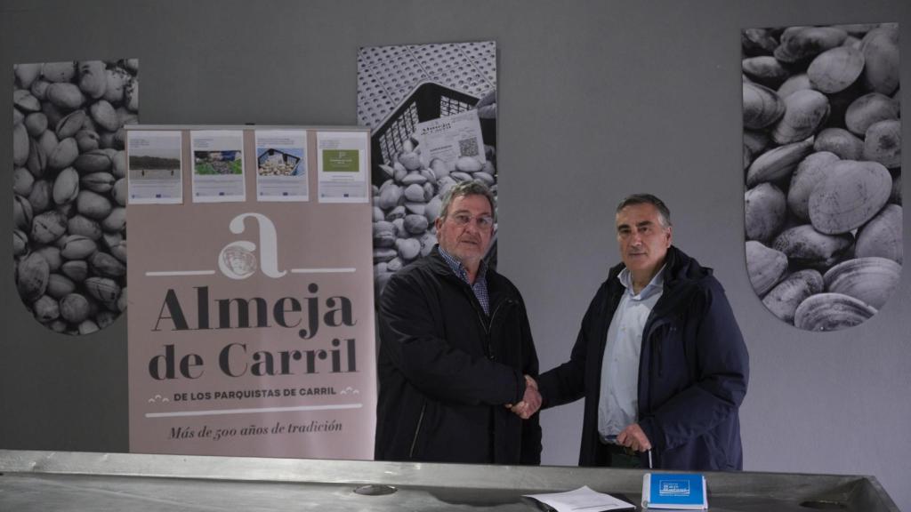 Imagen de la firma del acuerdo.