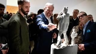 Azcón, en una exposición en el IAACC Pablo Serrano