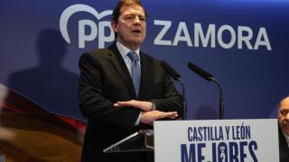 El presidente del Partido Popular de Castilla y León, Alfonso Fernández Mañueco, clausura la Junta Directiva del PP de Zamora, junto al presidente provincial, José María Barrios.