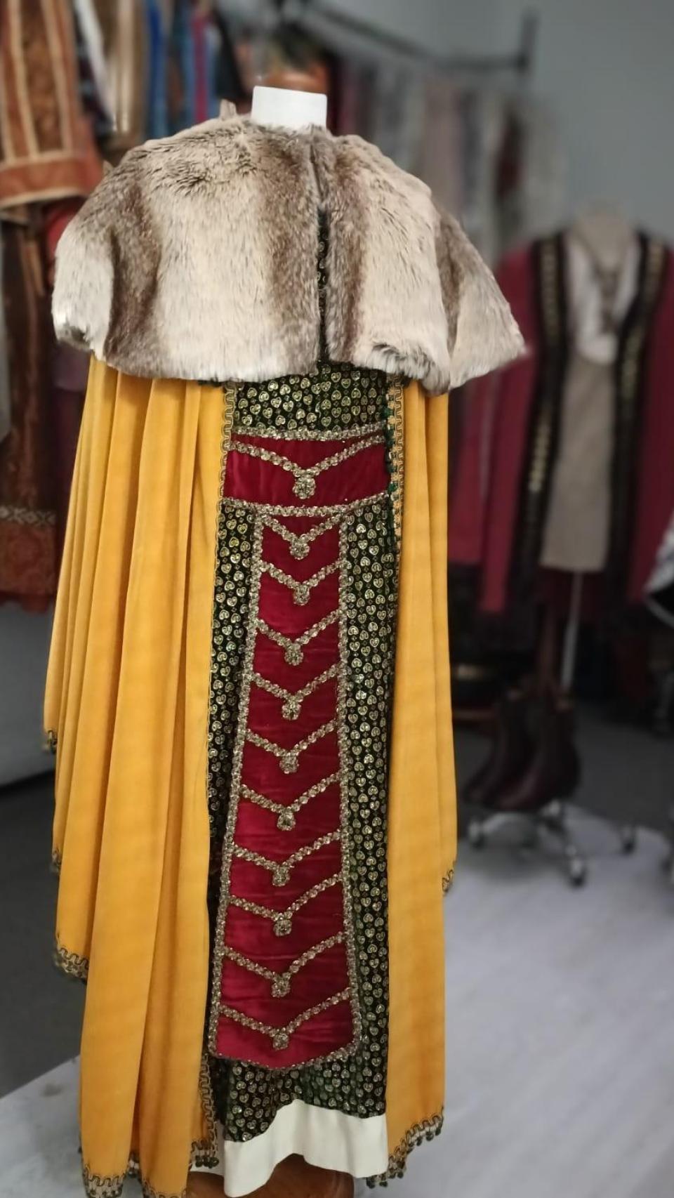 Un traje de los Reyes Magos elaborado por Carmen Andueza