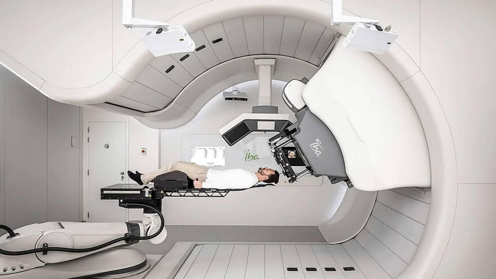 Una máquina de protonterapia similar a la que se instalará en los hospitales públicos en los próximos años.