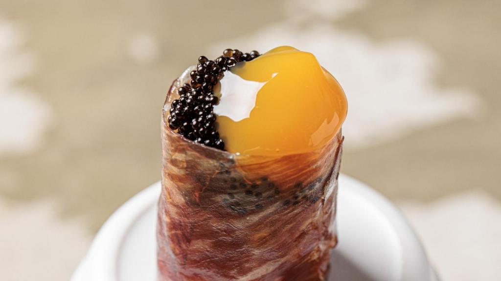 Un delicioso gunkan que fusiona Japón y España.