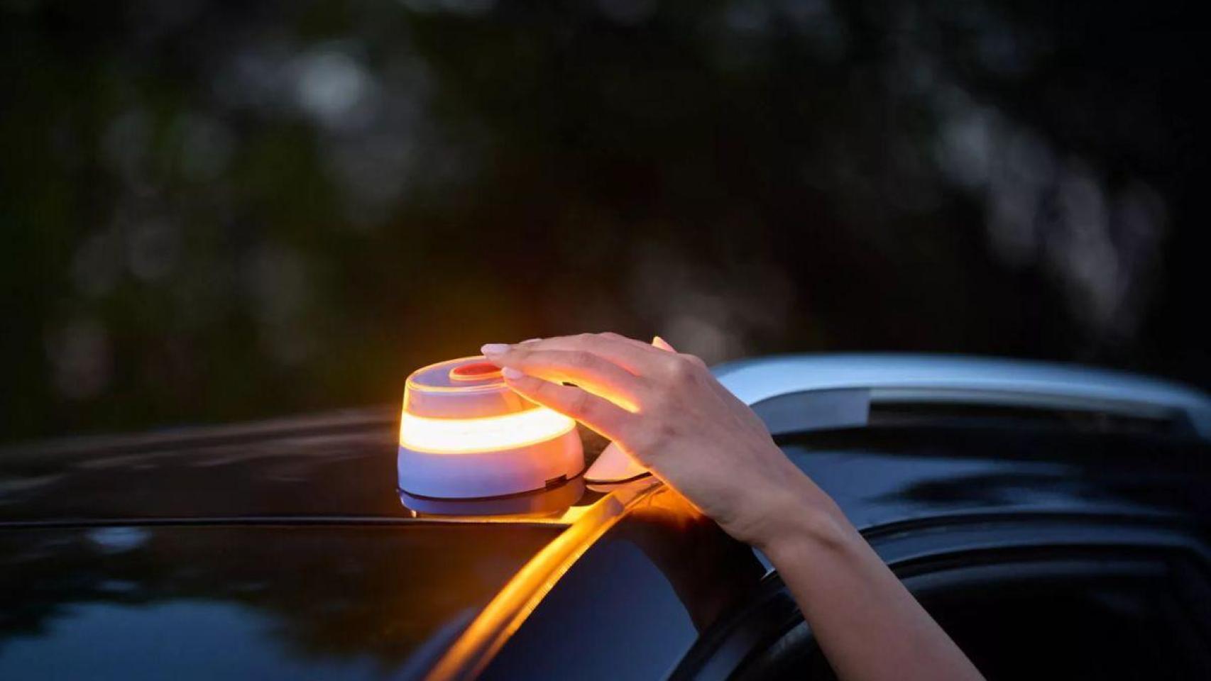 Cuenta atrás para 2026: la baliza V16 será obligatoria en tu coche en menos de 2 semanas