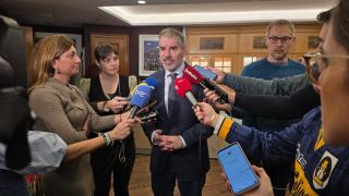 El presidente de CSIF CyL, Benjamín Castro, interviene en el café navideño del sindicato.
