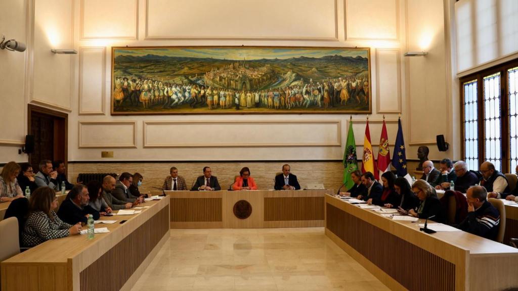 Pleno en la diputación de Toledo.