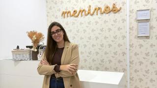 Andrea, propietaria de Meninos, tienda de moda infantil en Vigo