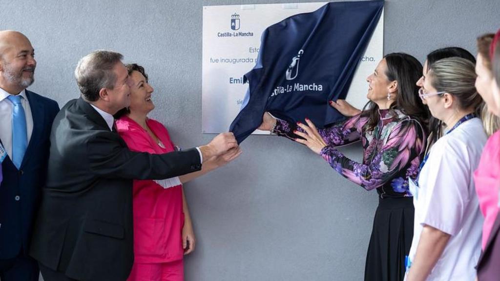 Inauguración de la residencia de mayores 'La Candelaria' de Elche de la Sierra (Albacete).