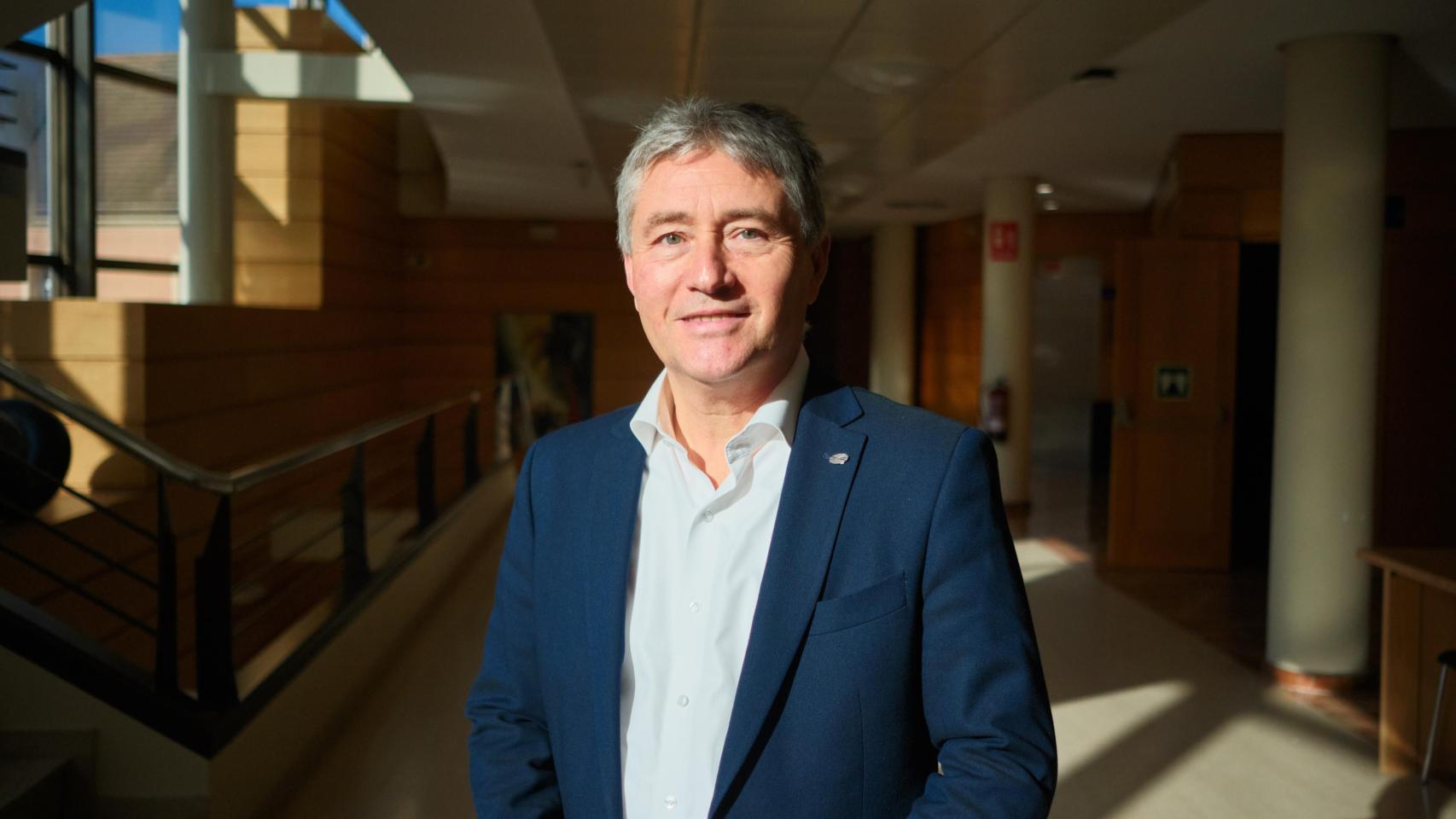 Ricardo Cao, reitor da Universidade da Coruña na sede do Reitorado.