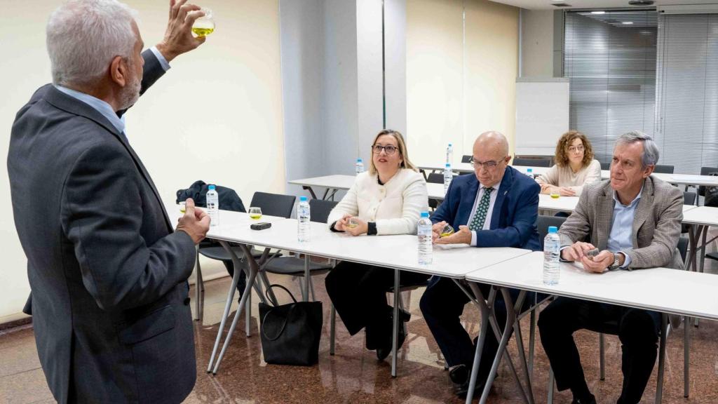 Cata guiada de aceite que se ha llevado a cabo.