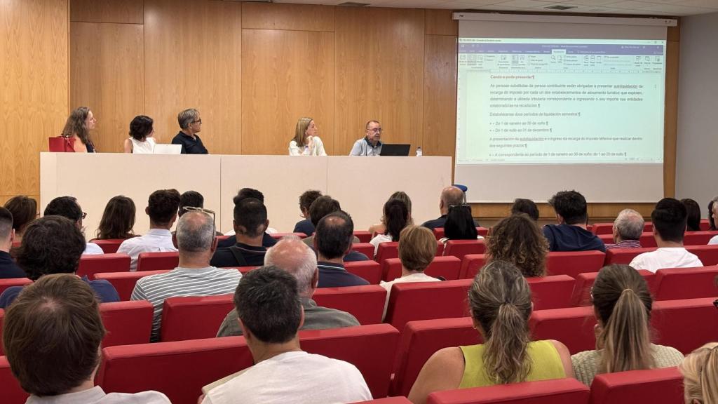 Santiago convoca una reunión informativa sobre la autoliquidación de la tasa turística