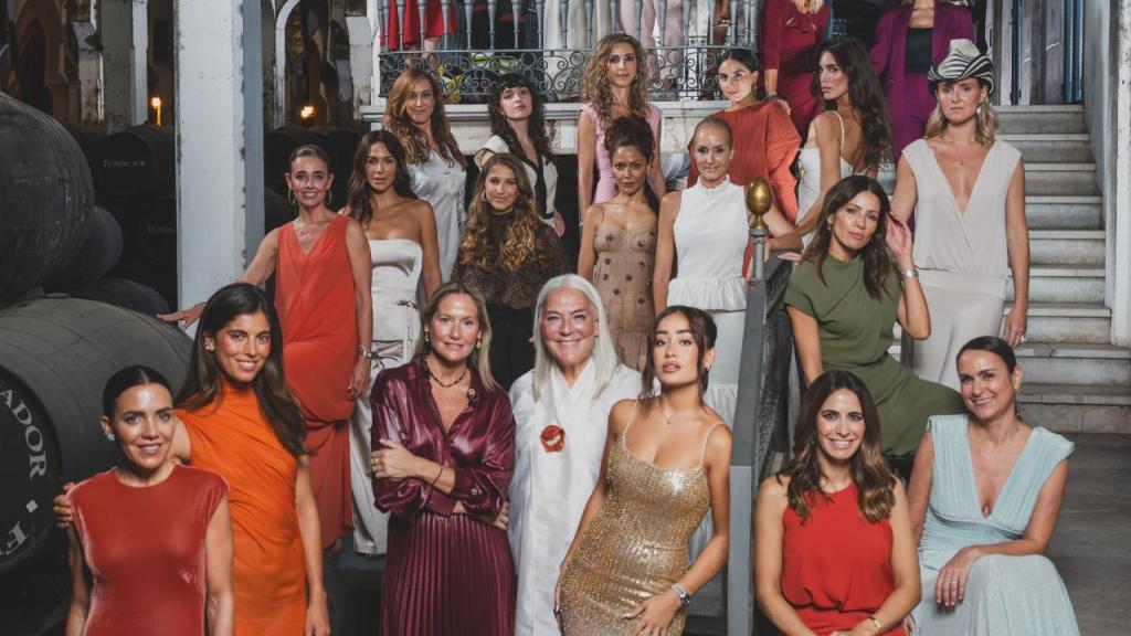 26 mujeres destacadas firman su legado en Jerez: el relevo del liderazgo femenino se plasma entre barricas históricas