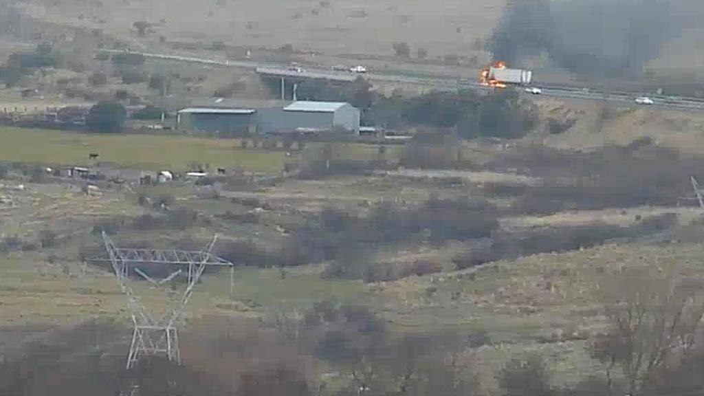 El camión ardiendo en El Espinar