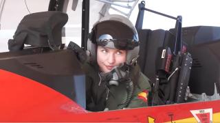 La princesa Leonor a bordo del PC-21 en su vuelo de suelta