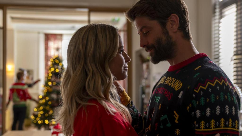 Ana Fernández y Luis Fernández en 'Los protegidos: un nuevo poder'.