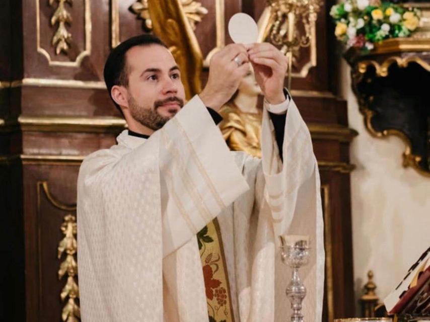 Fidel en la eucaristía.