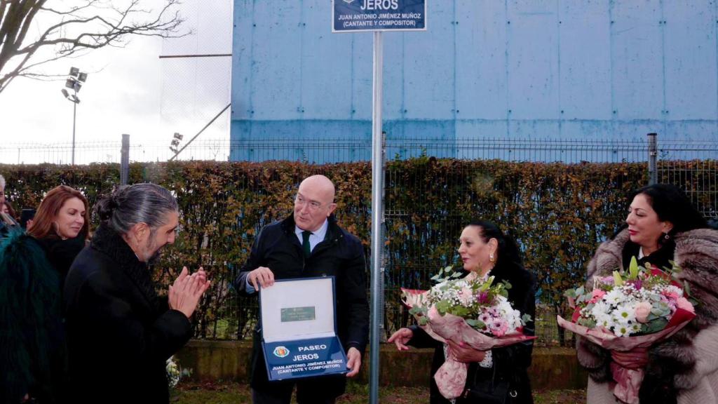 El alcalde de Valladolid, Jesús Julio Carnero, inaugura el Paseo Juan Antonio Jiménez Muñoz ‘Jeros’