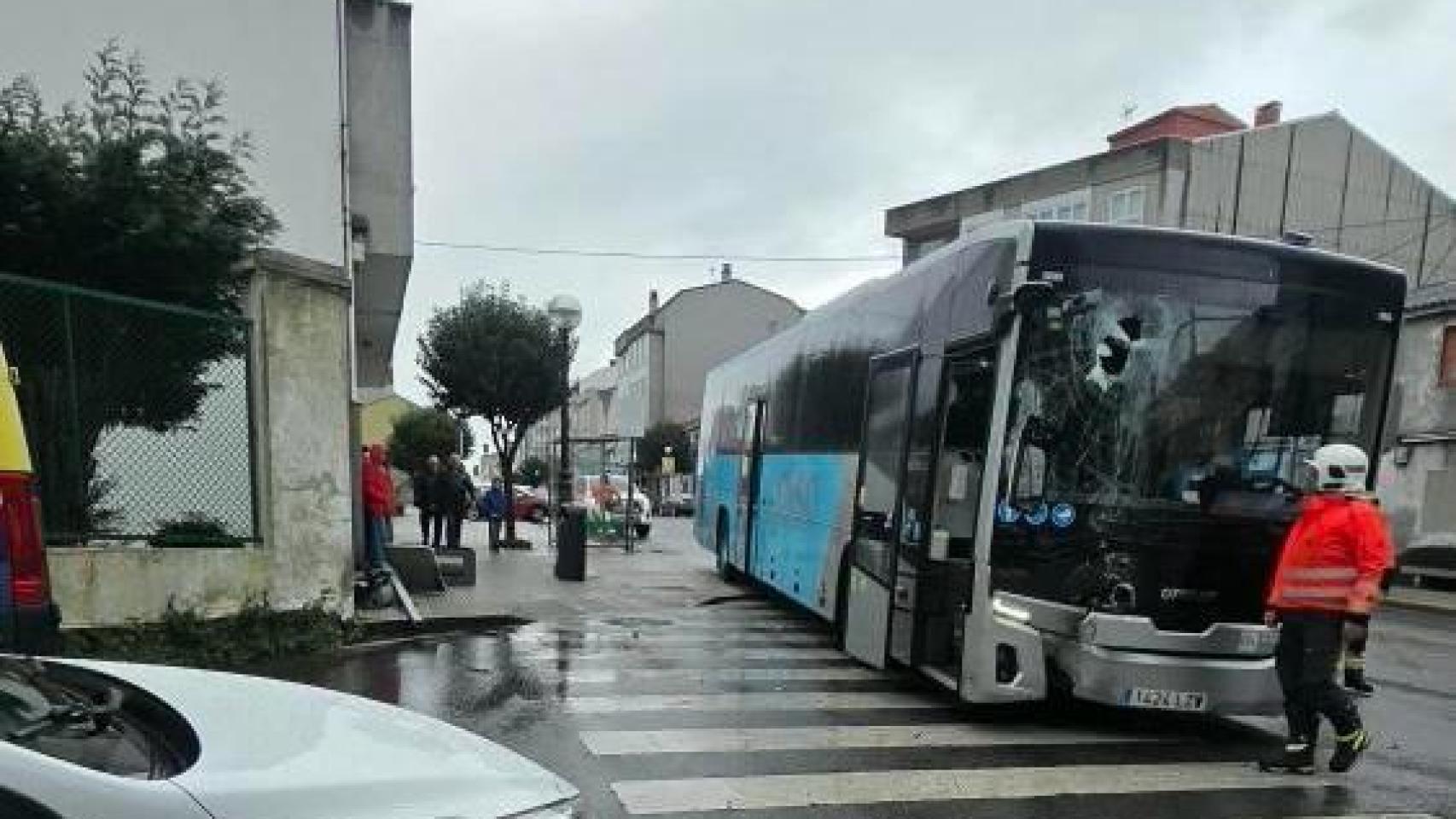 Accidente de autobús en Arteixo