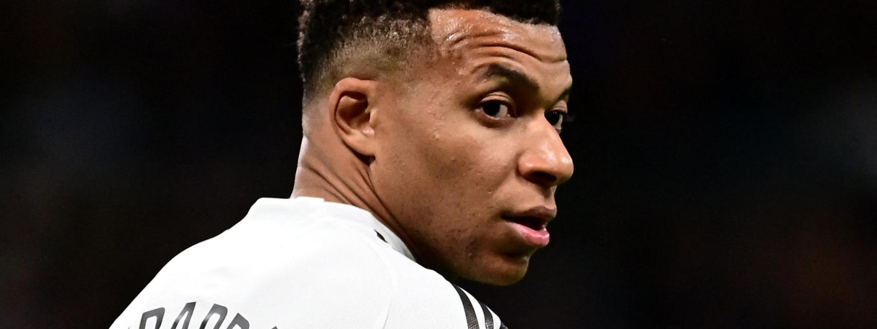 Mbappé, durante el partido ante el Sevilla.