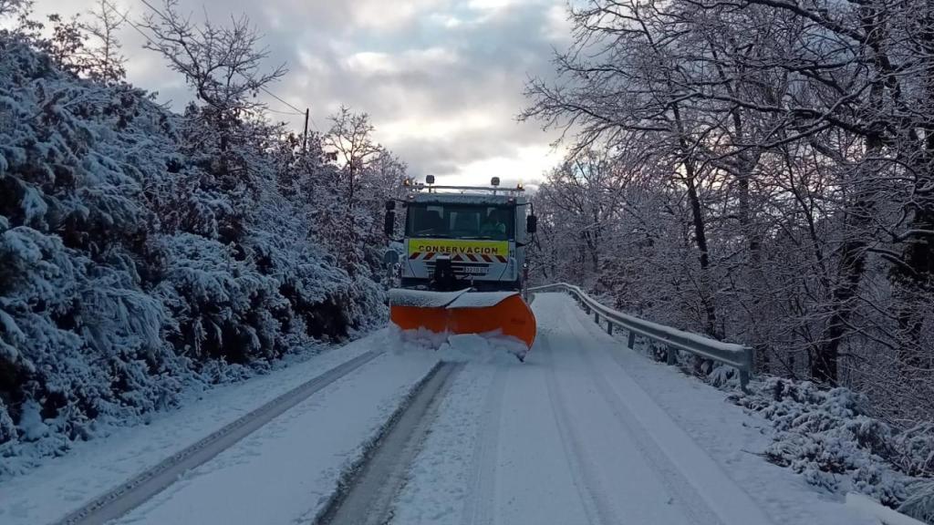 Quitanieves en Zamora del Parque de Maquinaria de la Diputación