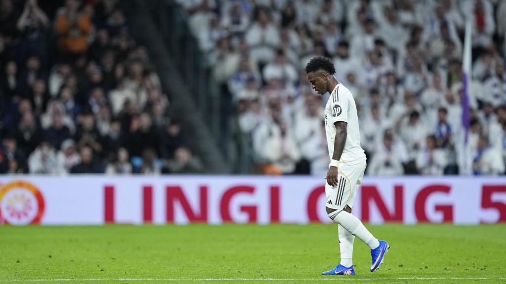 Vinicius, tras ser silbado por el Bernabéu contra el Sevilla.