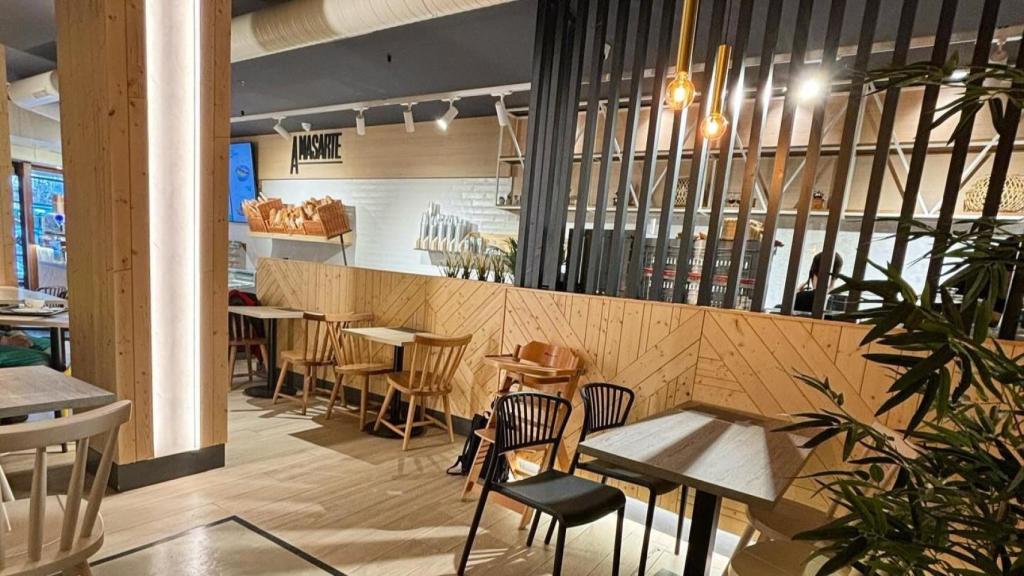 Interior de una panadería Amasarte