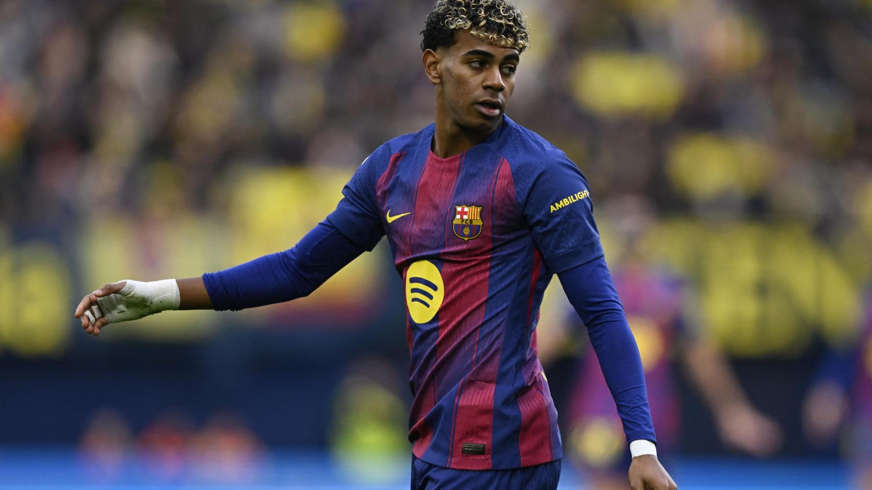 Lamine Yamal, durante el partido ante el Villarreal.