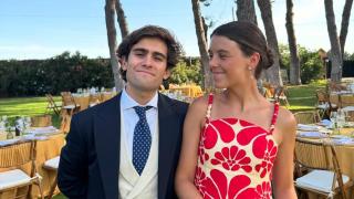 Manuela Ochoa, con su prometido, Pedro, en una imagen de sus redes sociales.