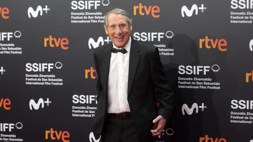 Archivo - El actor Celso Bugallo posa durante la premiere de la película ‘El buen patrón’, a 21 de septiembre de 2021, en el Kursaal, San Sebastián, País Vasco (España)