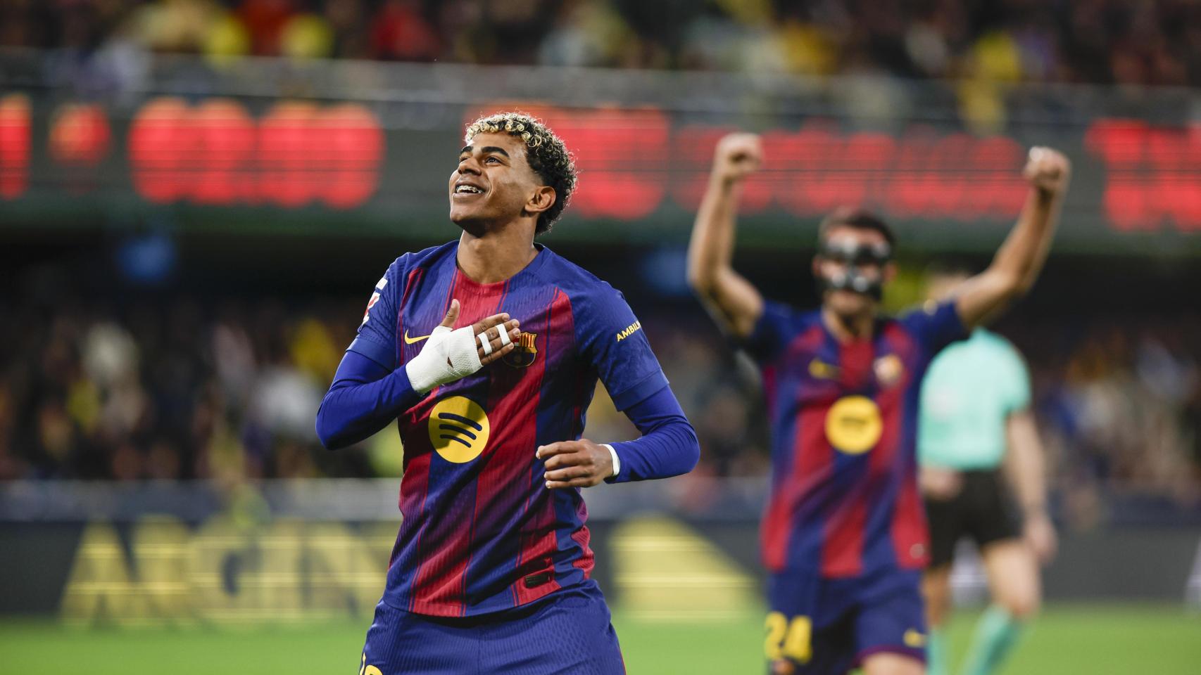 Lamine Yamal celebra el gol marcado ante el Villarreal.